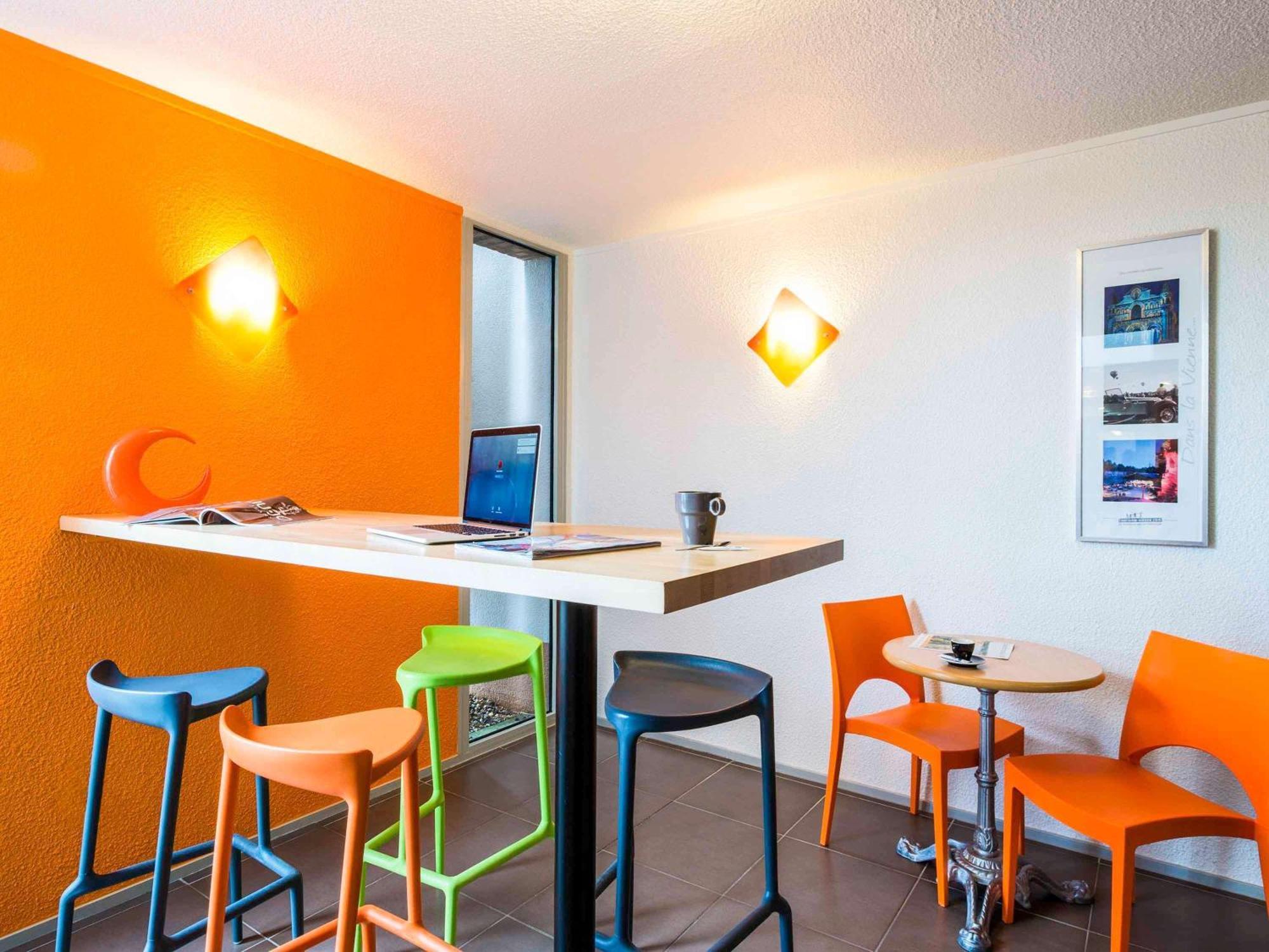 Ibis Budget Chatellerault Nord Екстериор снимка