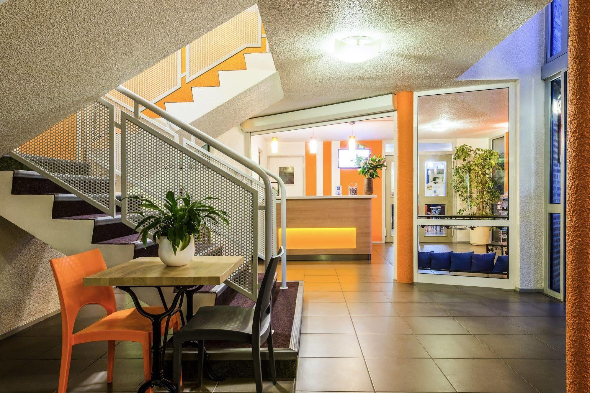 Ibis Budget Chatellerault Nord Екстериор снимка