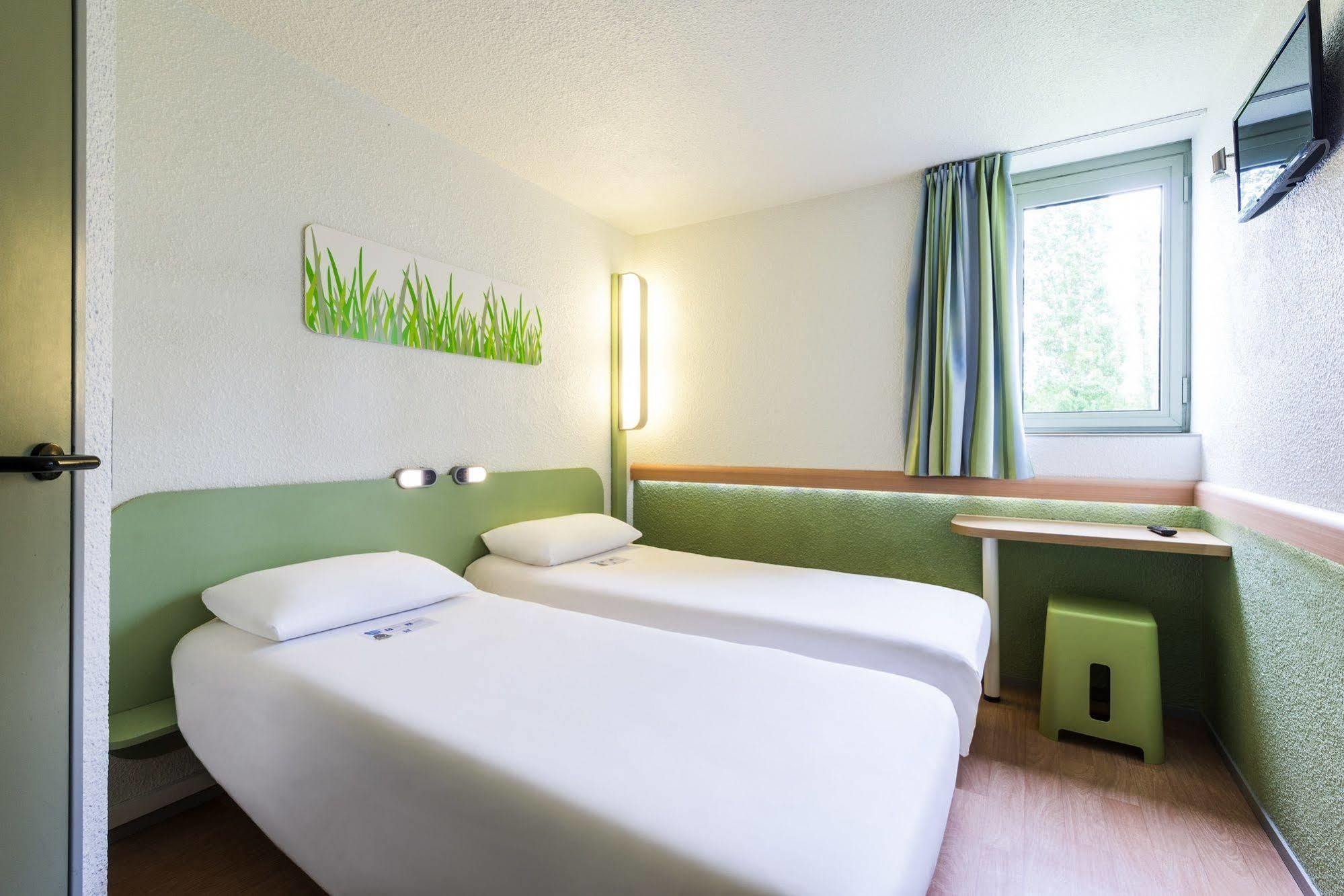 Ibis Budget Chatellerault Nord Екстериор снимка