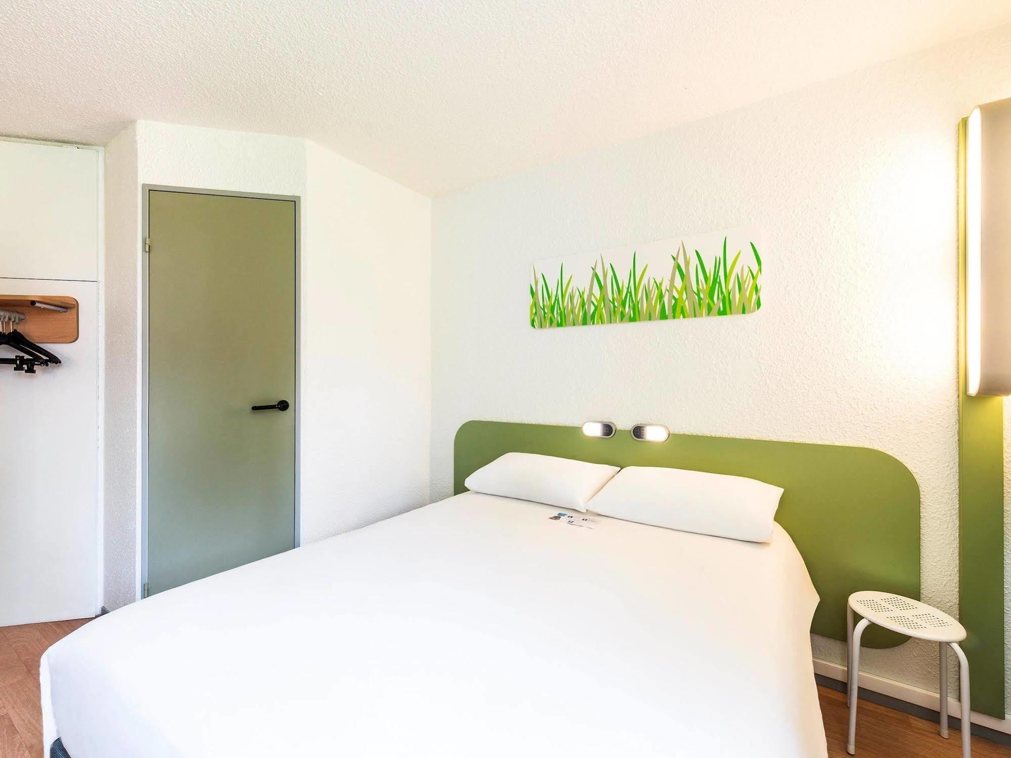 Ibis Budget Chatellerault Nord Екстериор снимка
